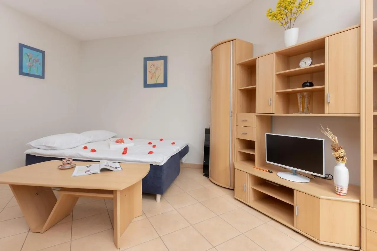 Pejzazowa Apartment Metro Wilanowska Mokotow By Noclegi Renters Warsaw Poland